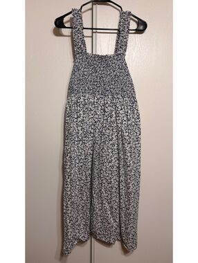 Old Navy Women's 2X Navy Blue and White Floral Smocked Dress